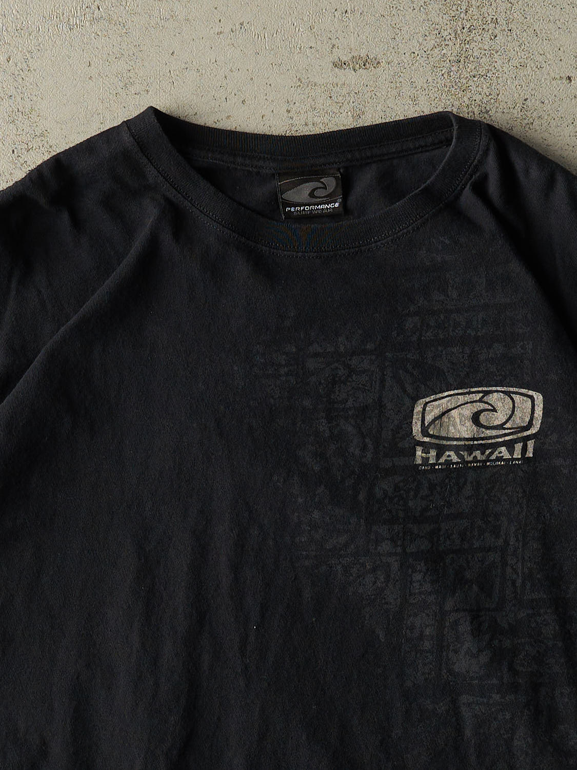 Vintage Y2K Black Hawaii Surf Wear Tee (M/L)