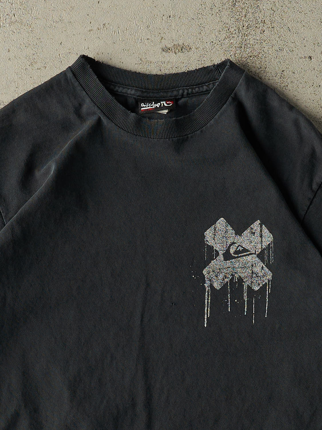 Vintage Y2K Faded Black Quiksilver Tee (XS/S)