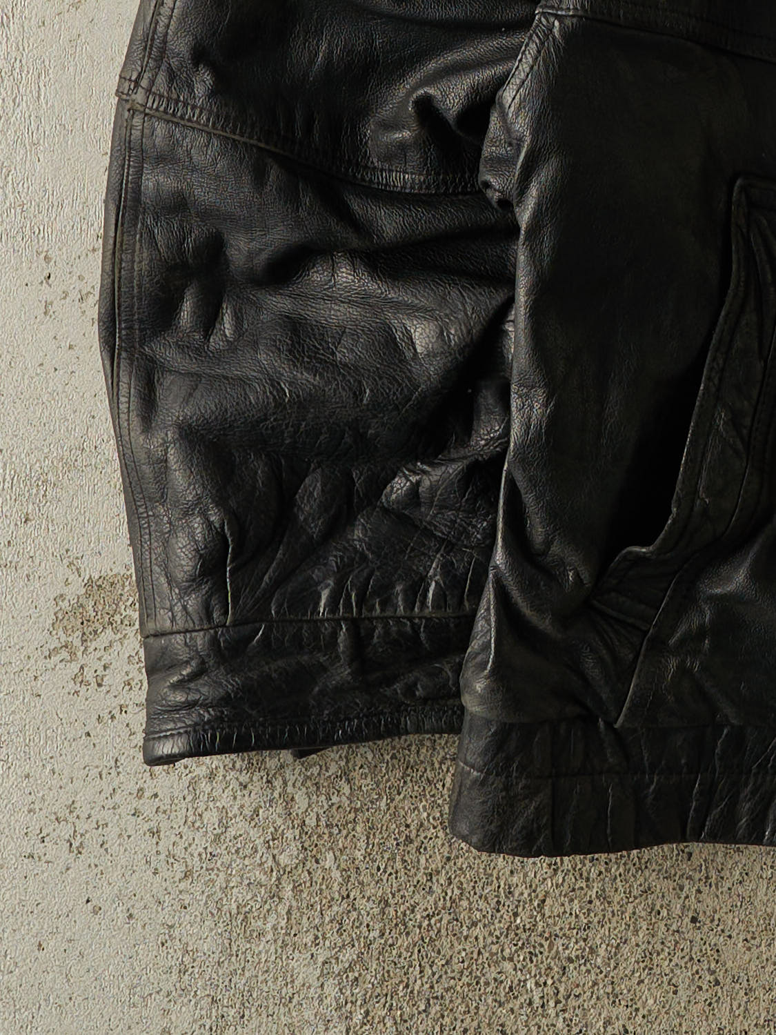 Vintage 90s Black Leather Bomber Jacket (L/XL) – Rebalance Vintage
