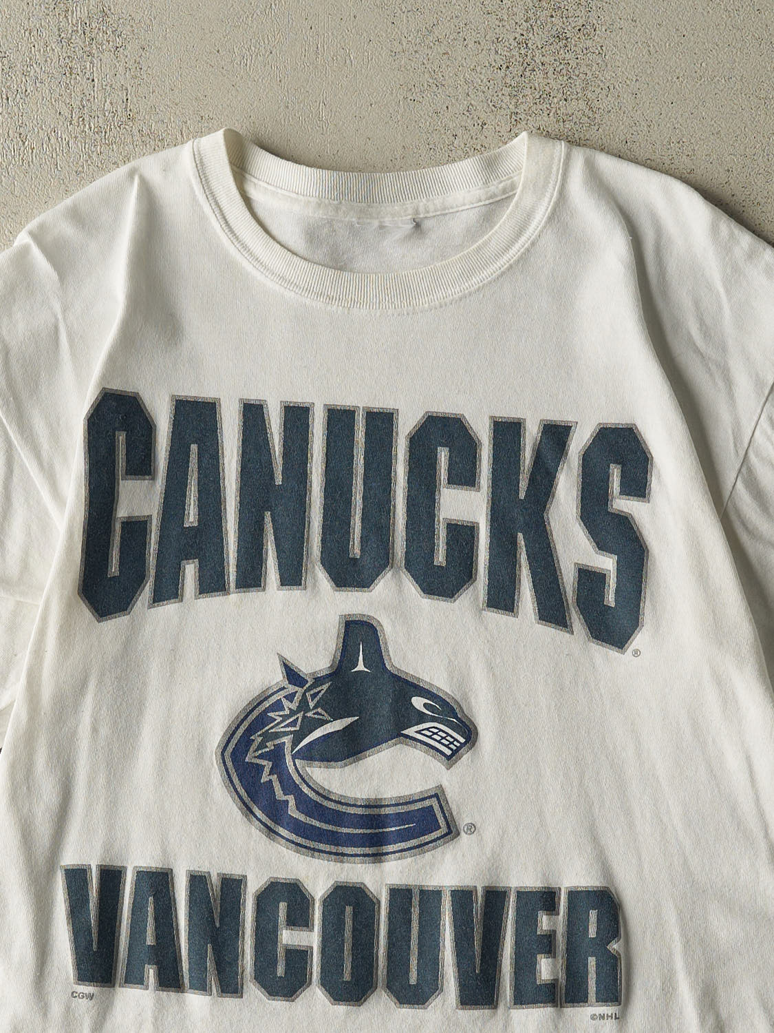 Vintage Y2K White Vancouver Canucks Tee (S/M)