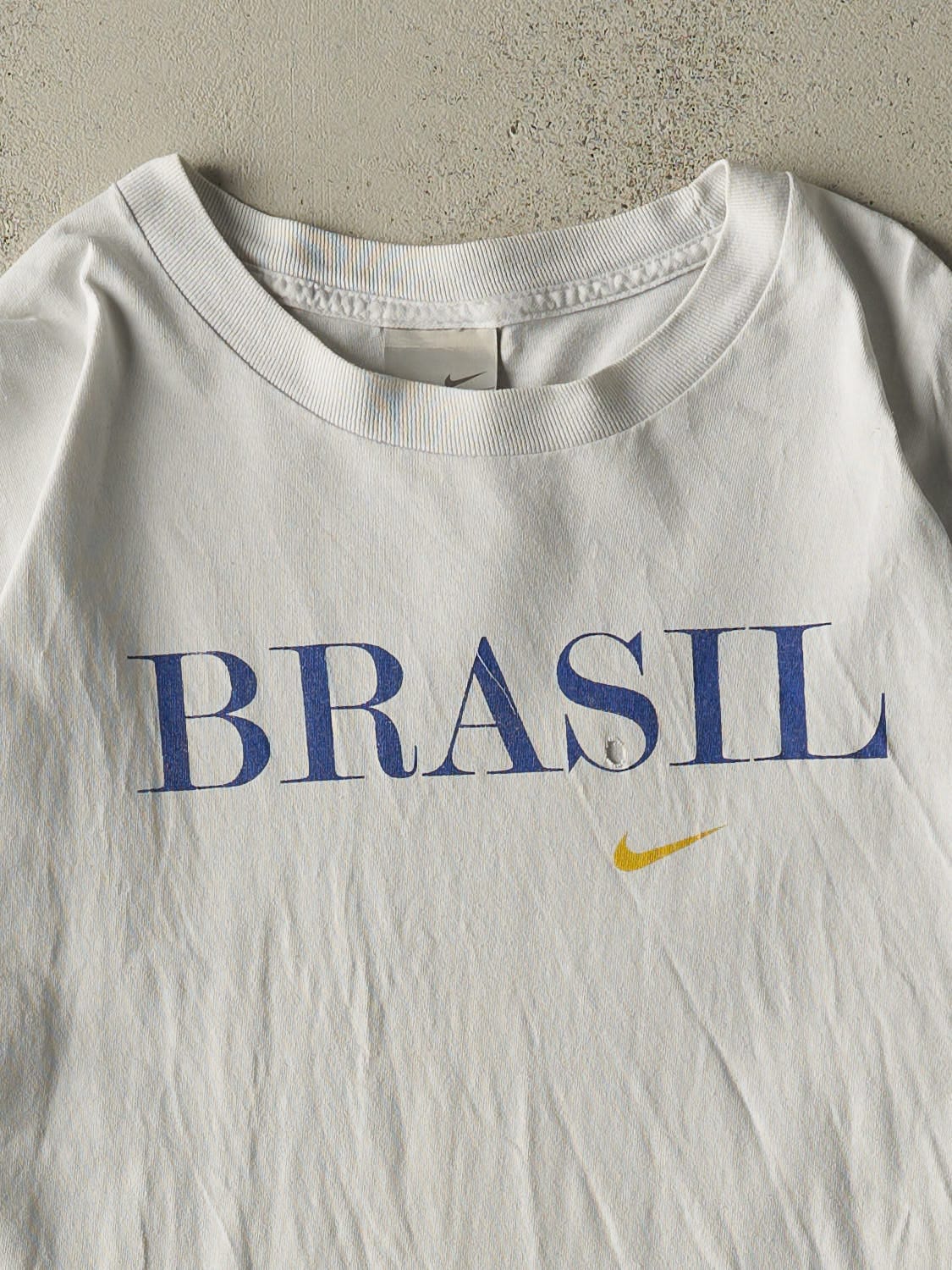 Vintage Y2K White Nike Brasil Tee (XL/XXL)