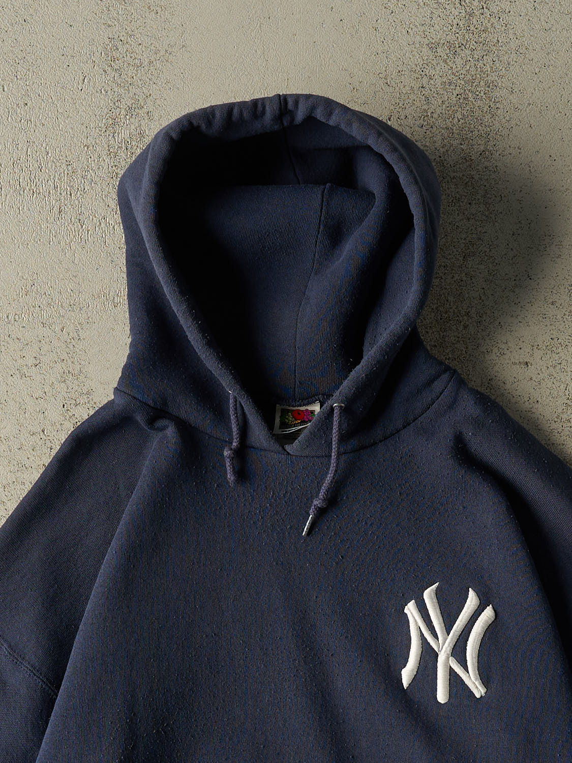 Vintage 90s Navy Blue New York Yankees Embroidered Hoodie (L/XL)
