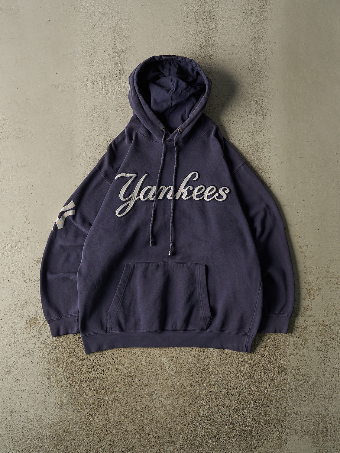 Vintage 90s Navy Blue New York Yankees Embroidered Hoodie (L/XL)