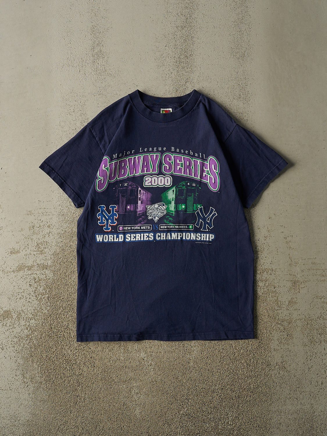 Vintage 00' Navy Blue New York Yankees vs New York Mets Subway Series Tee (M/L)