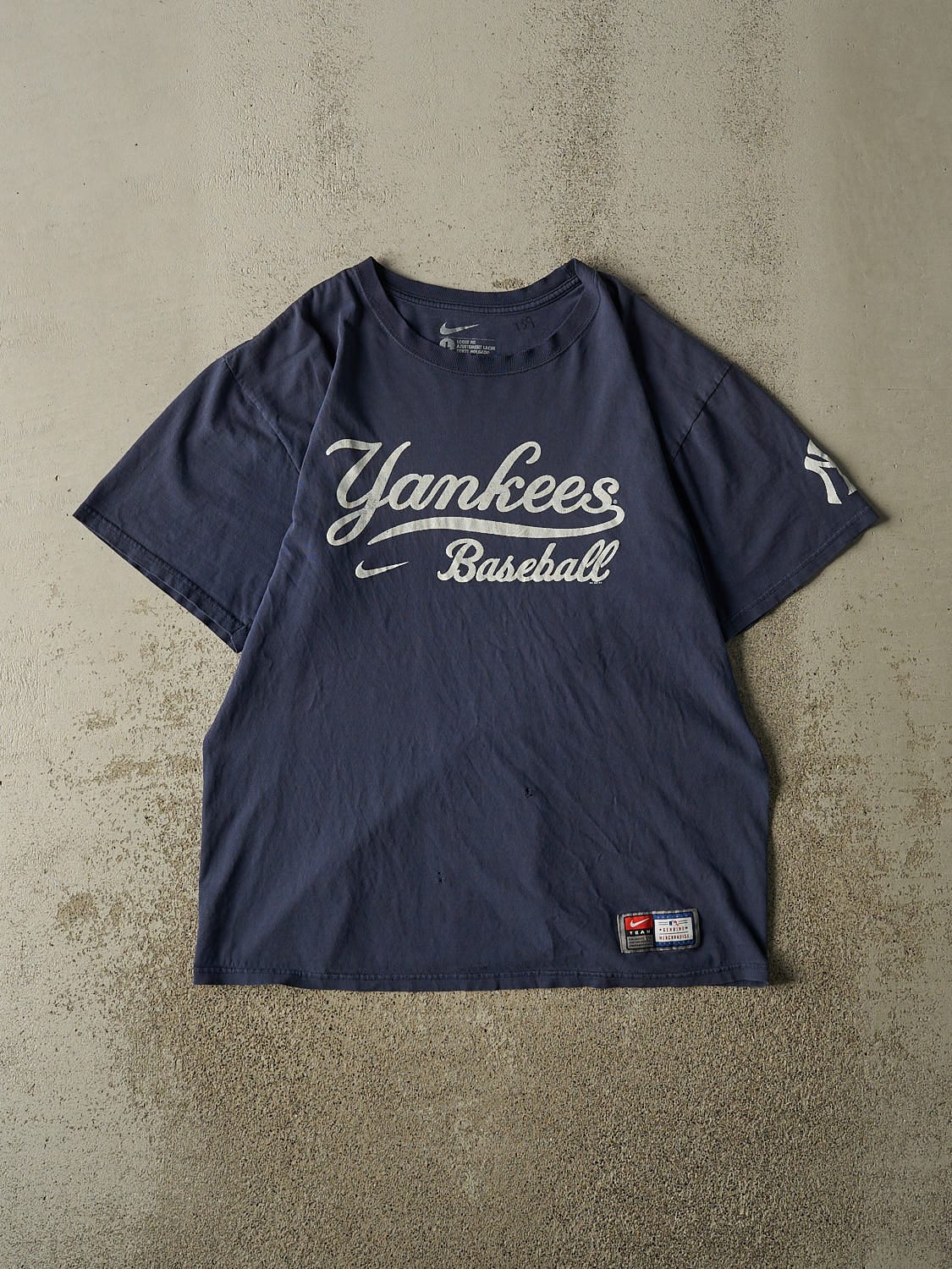 Vintage Y2K Navy Blue New York Yankees Nike Tee (L)