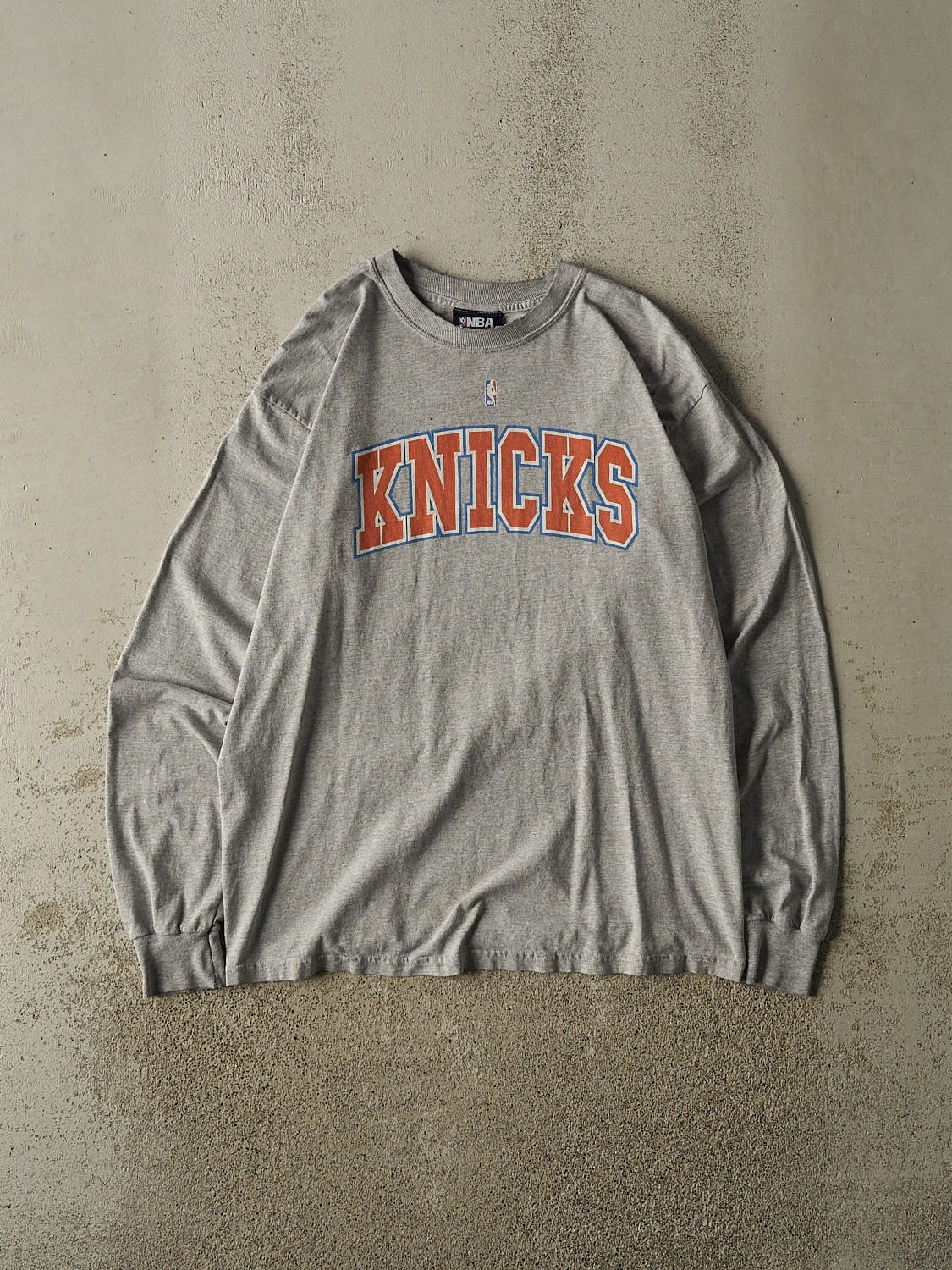 Vintage Y2K Grey New York Knicks Long Sleeve (M/L)
