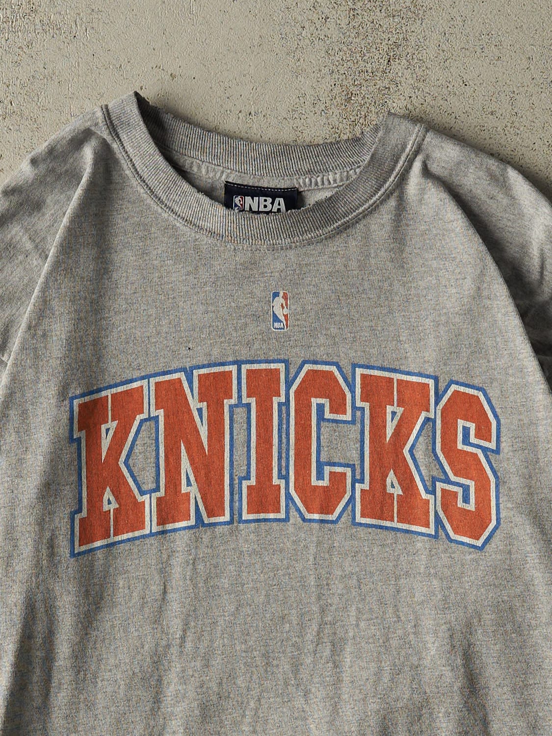 Vintage Y2K Grey New York Knicks Long Sleeve (M/L)