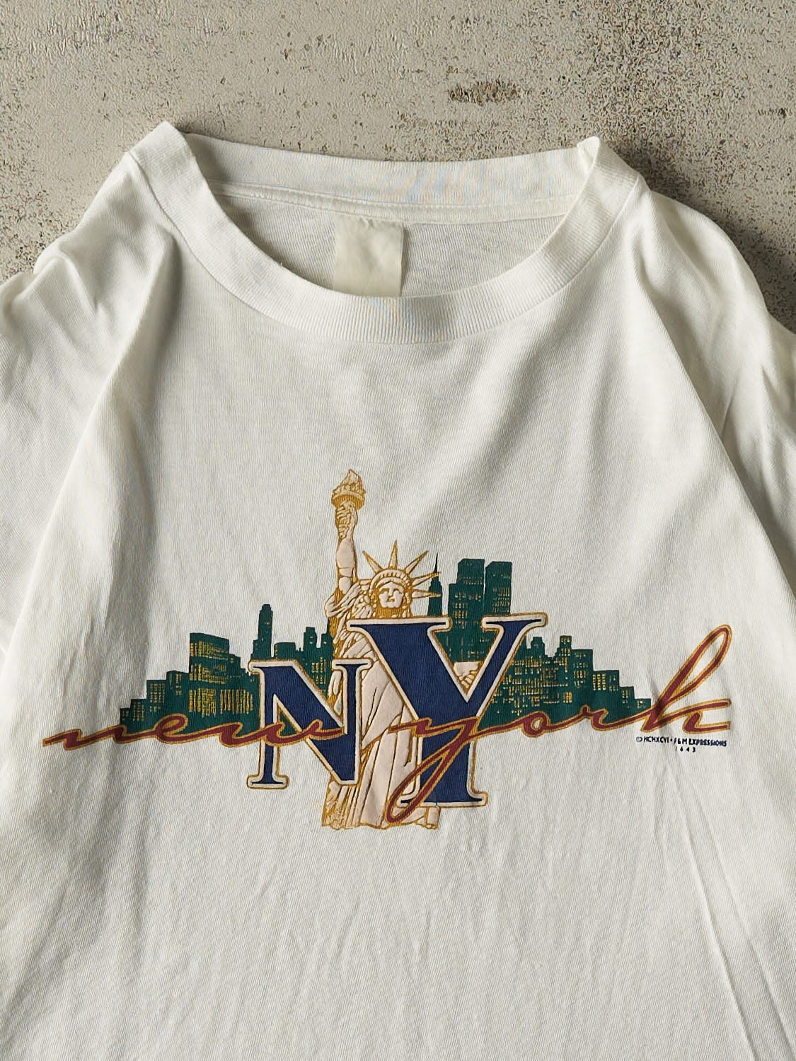 Vintage 90s White New York Skyline Single Stitch Tee (L)