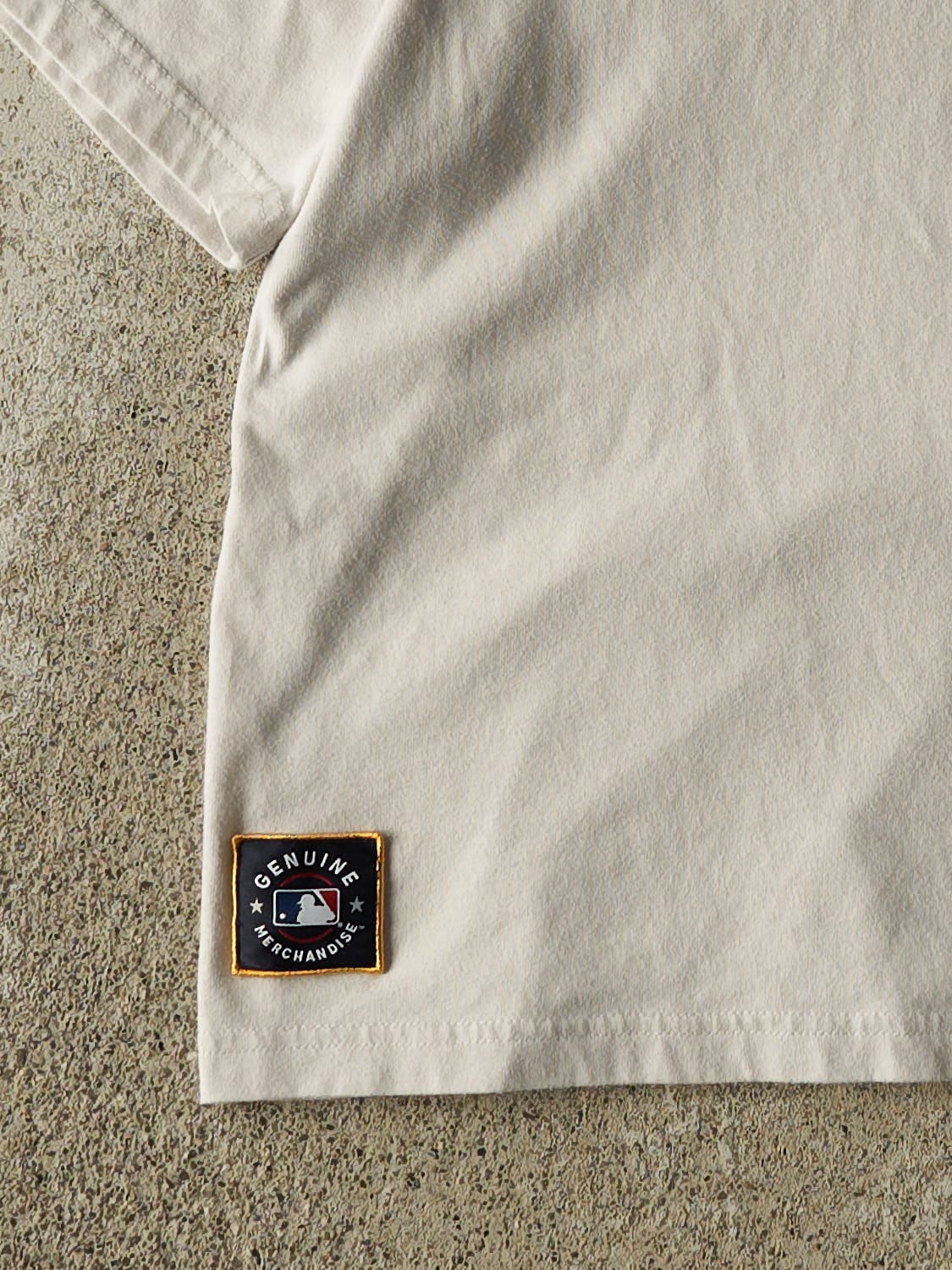 Vintage Y2K Beige New York Yankees Embroidered Tee (XS)