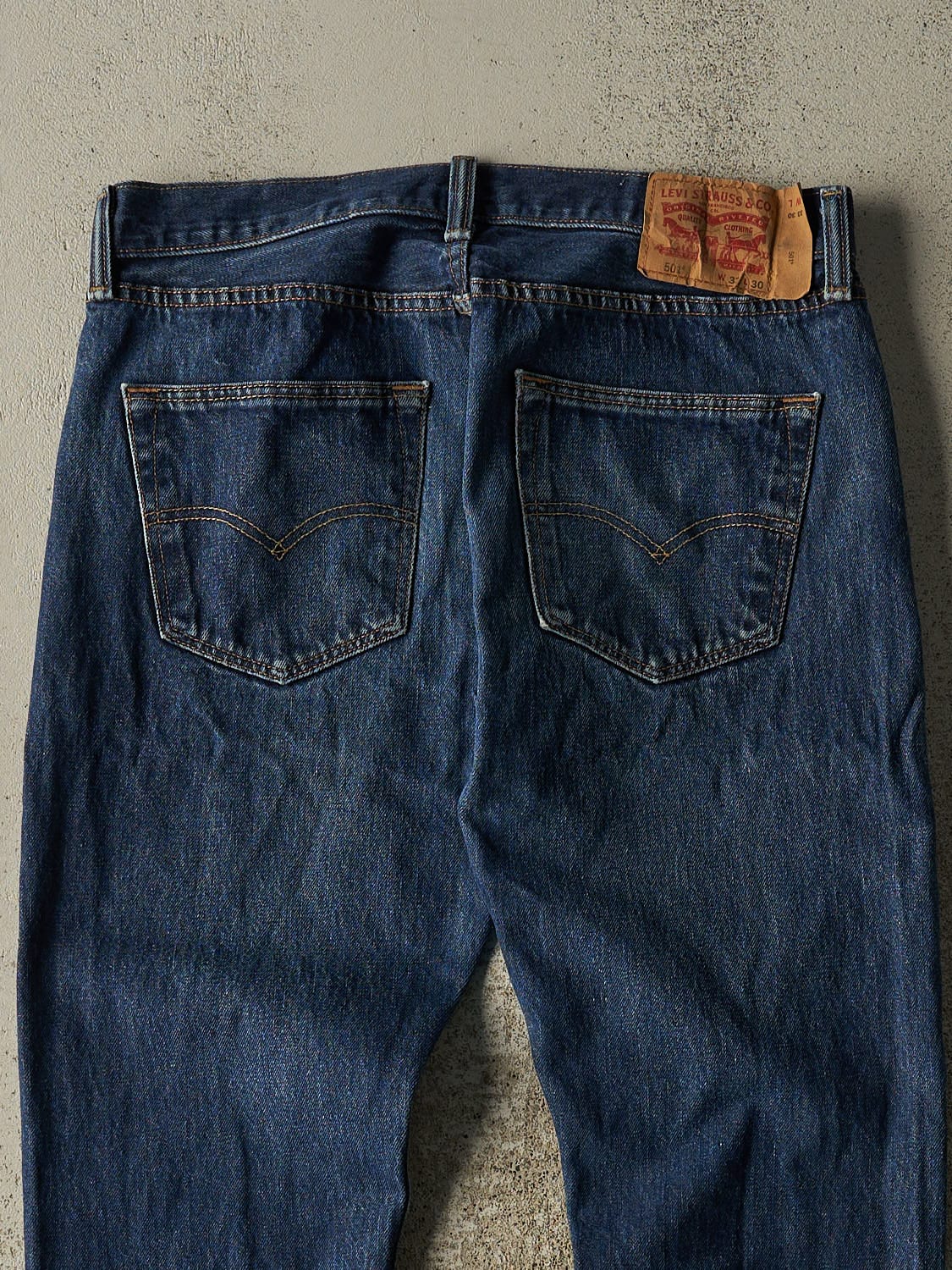 Vintage Y2K Dark Wash Levi's 501 Jeans (33x29)