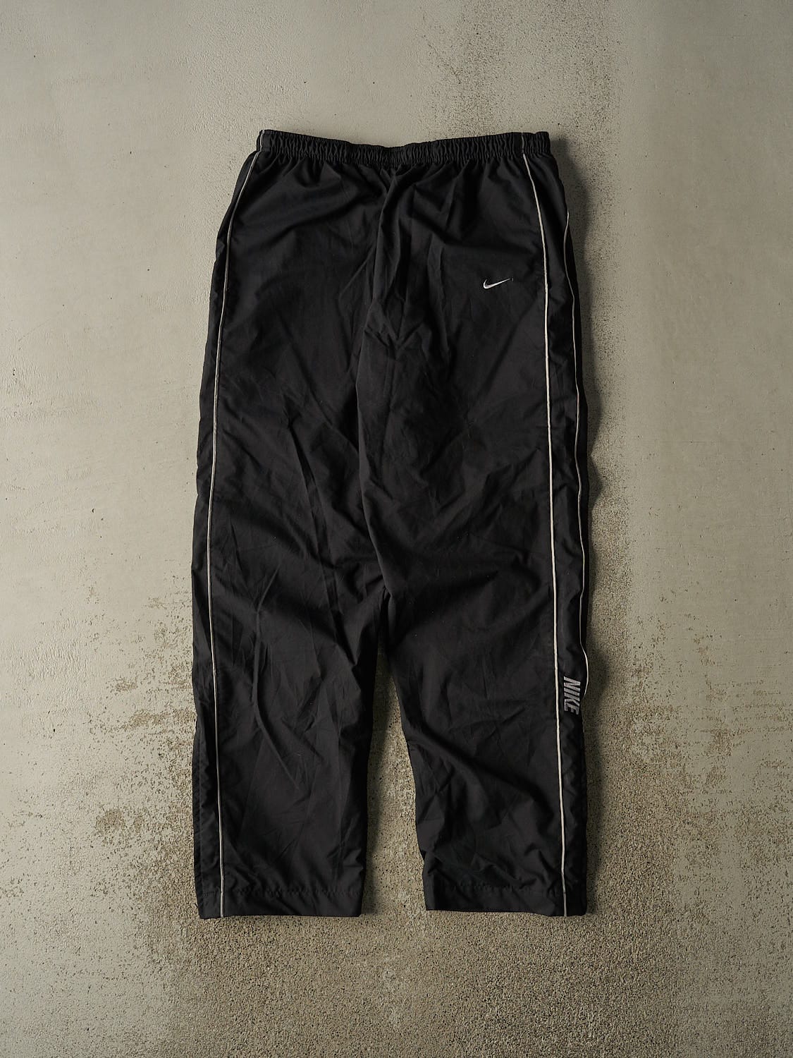 Vintage Y2K Black Nike Track Pants (32x32.5)