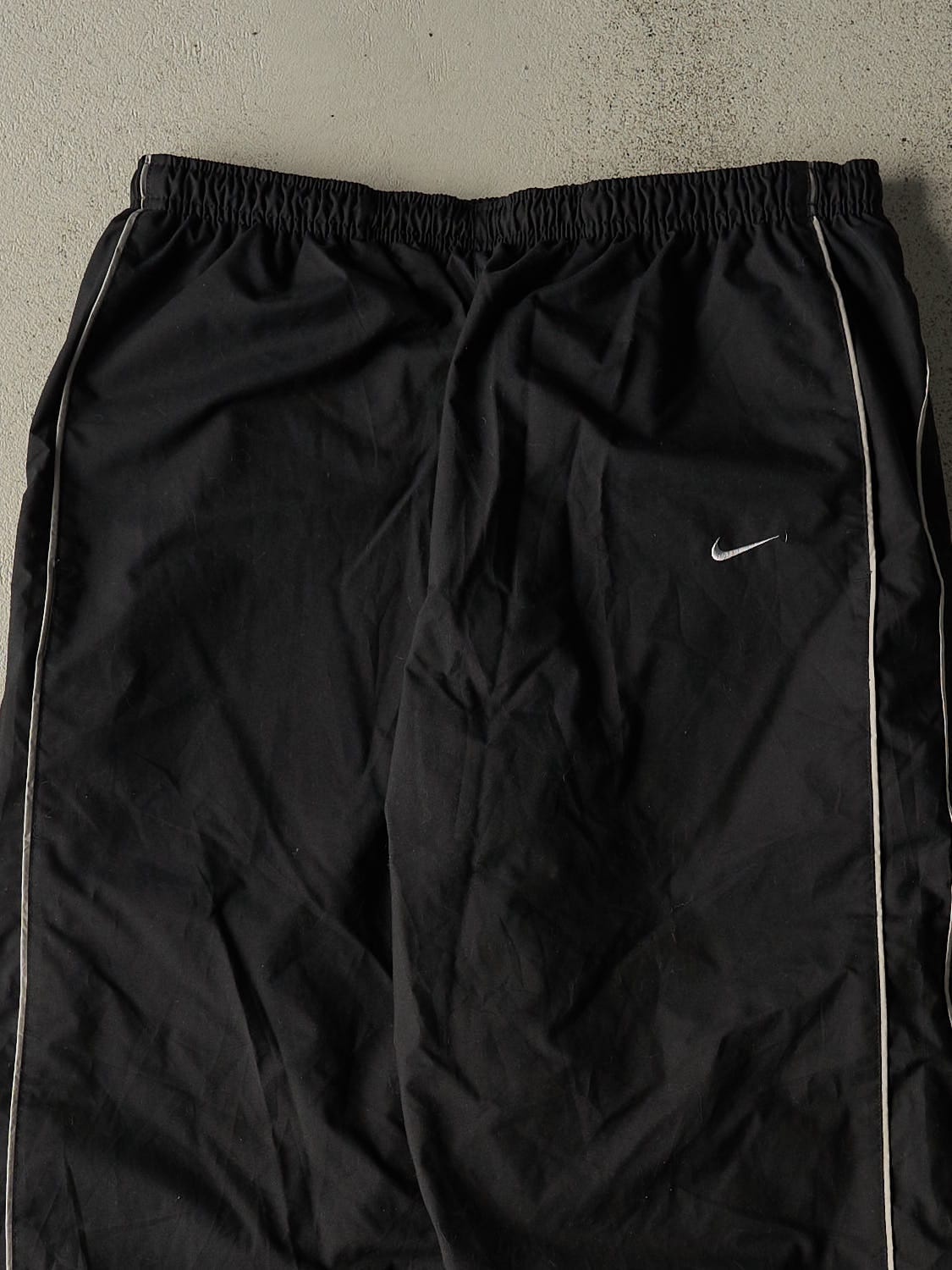 Vintage Y2K Black Nike Track Pants (32x32.5)