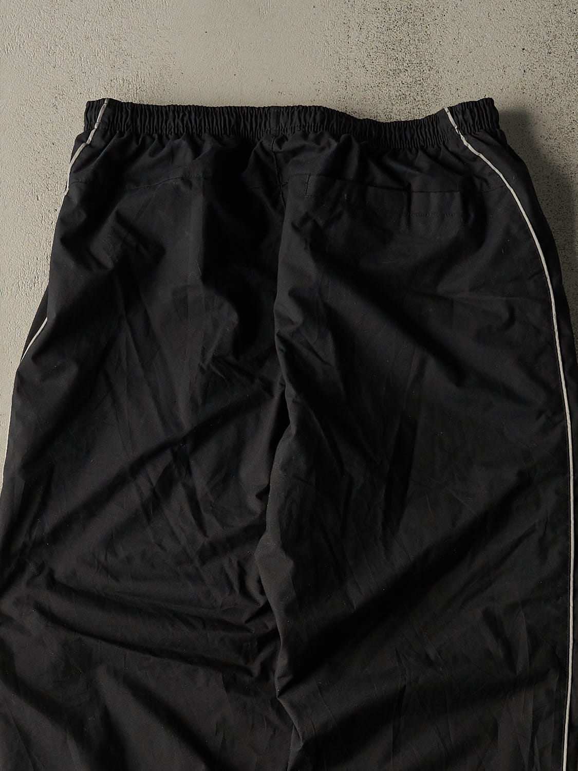 Vintage Y2K Black Nike Track Pants (32x32.5)