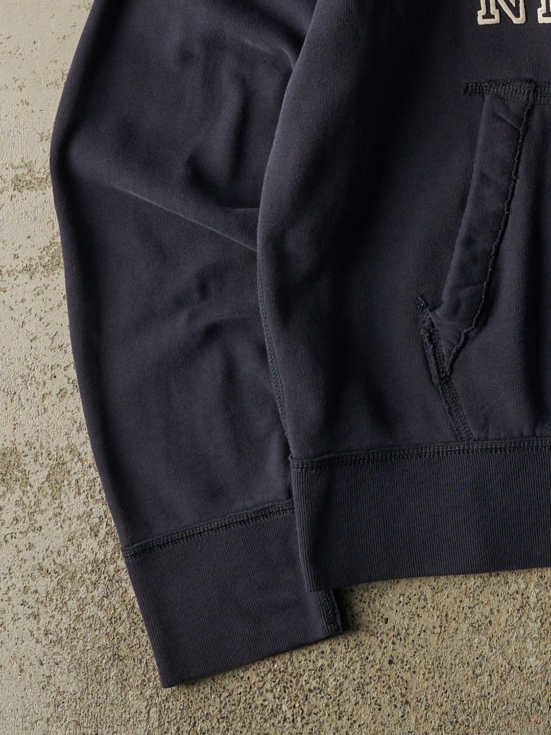 Vintage Y2K Navy Blue Abercrombie & Fitch New York Hoodie (L/XL)