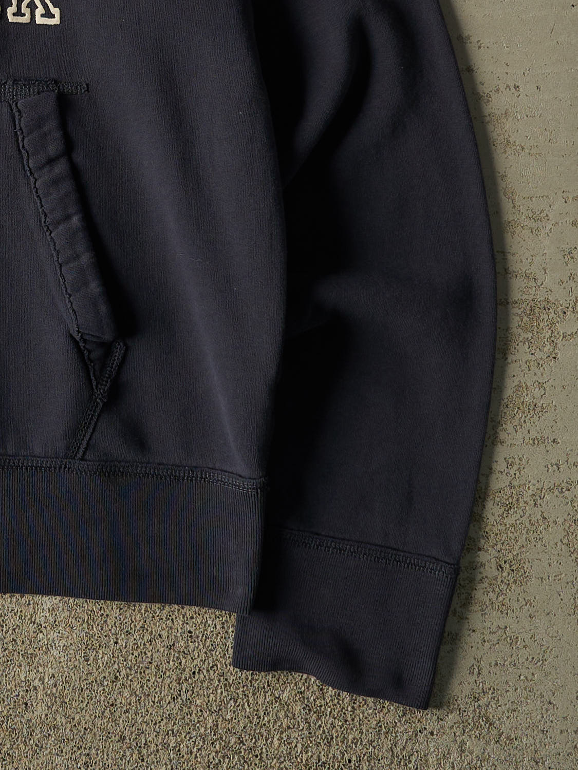Vintage Y2K Navy Blue Abercrombie & Fitch New York Hoodie (L/XL)