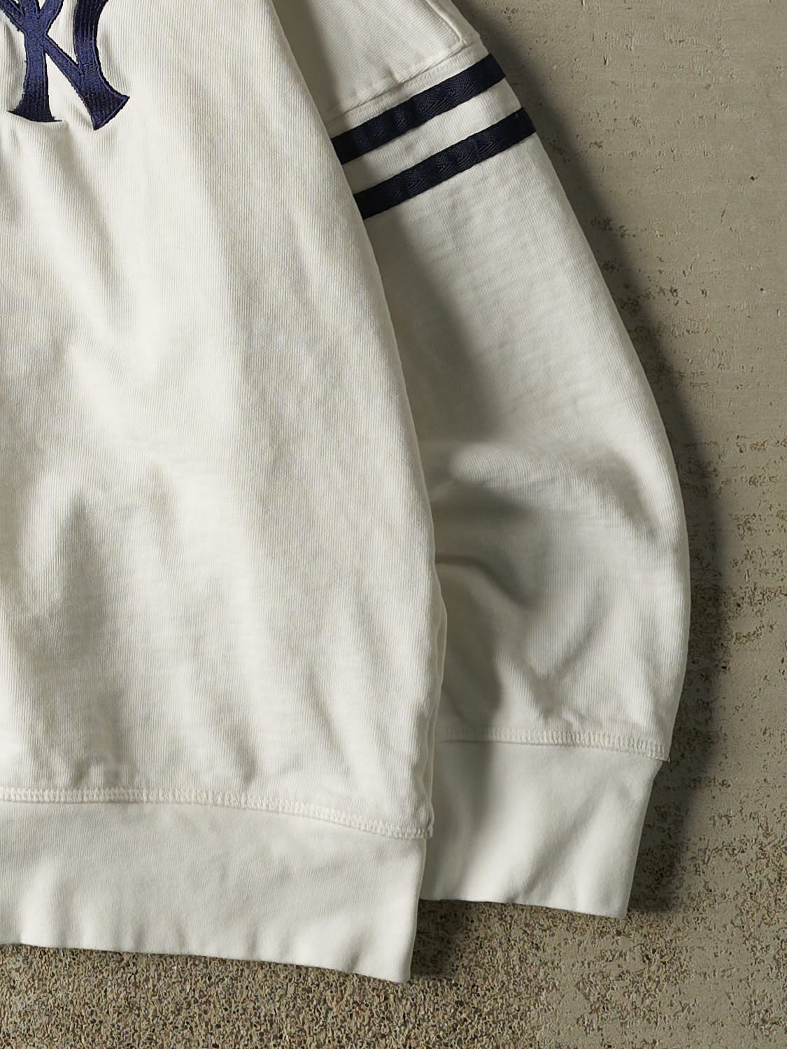 Vintage 90s White New York Yankees Cardigan Sweatshirt (L/XL)