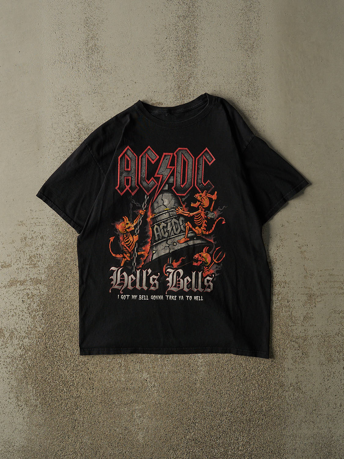 Vintage Y2K Black AC/DC "Hell's Bells" Tee (M/L)