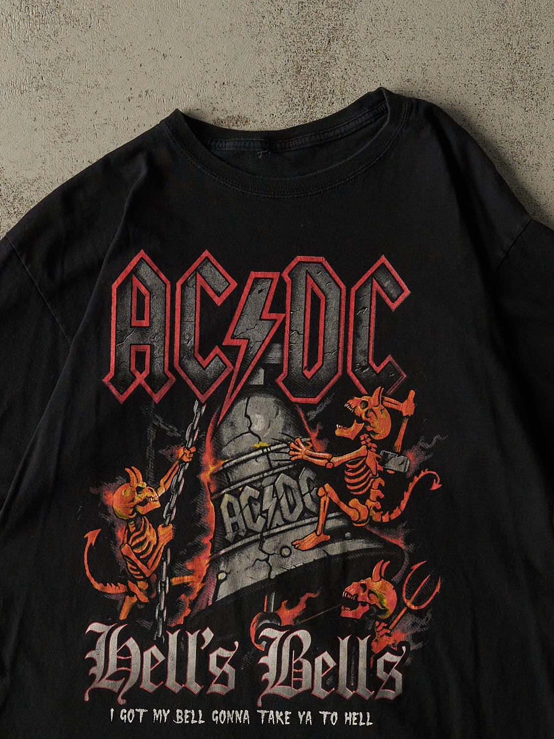 Vintage Y2K Black AC/DC "Hell's Bells" Tee (M/L)