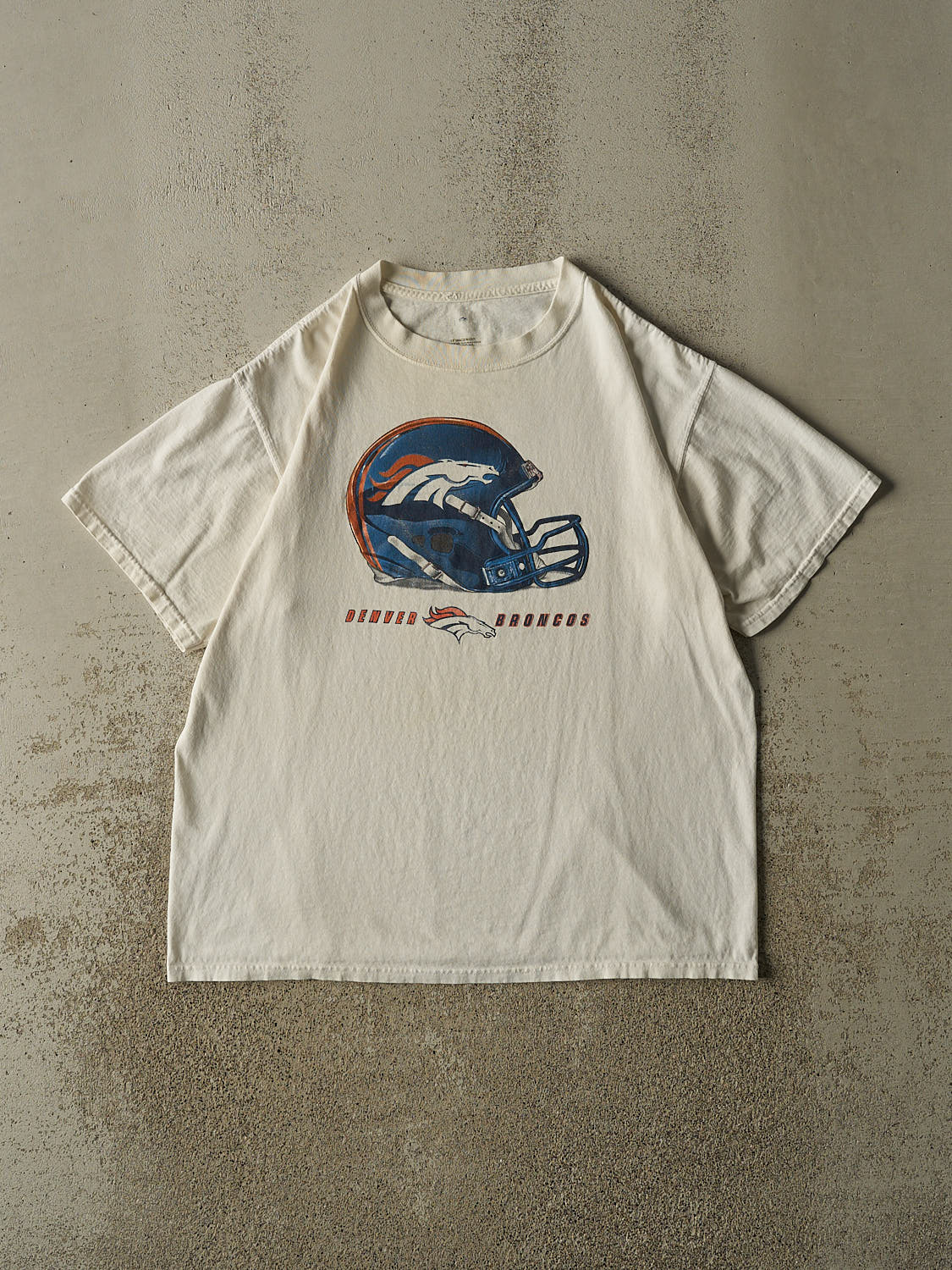 Vintage Y2K Beige Denver Broncos Tee (L)