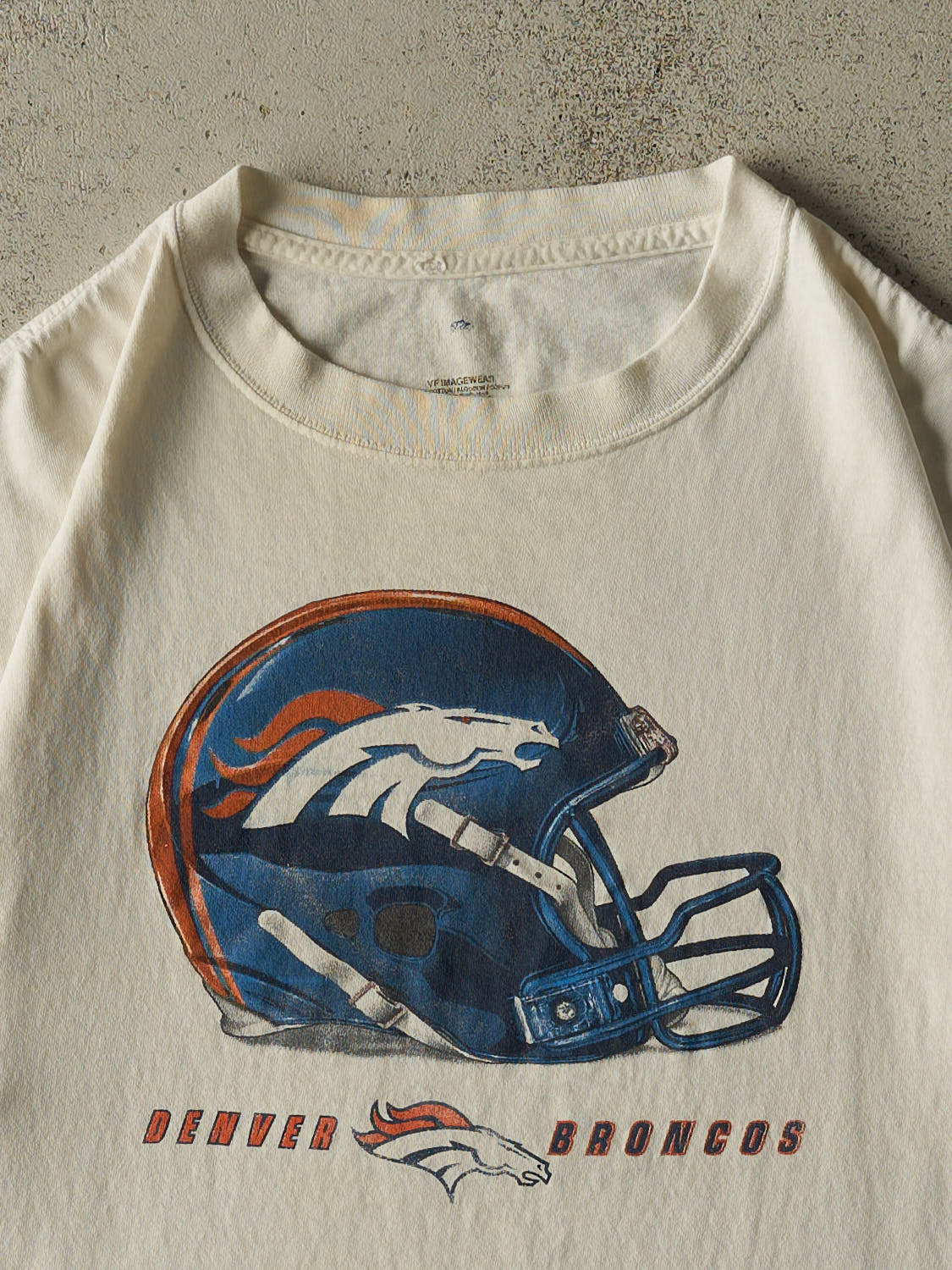 Vintage Y2K Beige Denver Broncos Tee (L)