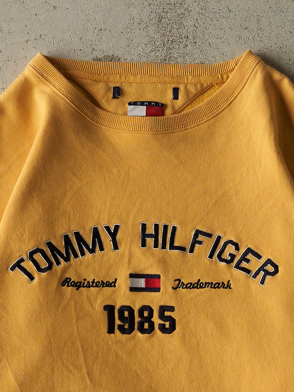 Vintage 90s Yellow Tommy Hilfiger Crewneck (M/L)
