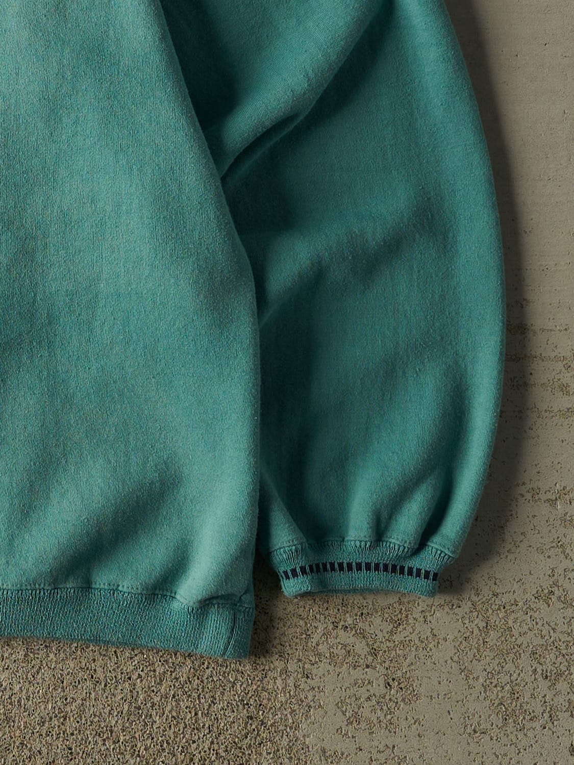 Vintage 90s Teal Tigger Embroidered Crewneck (M)