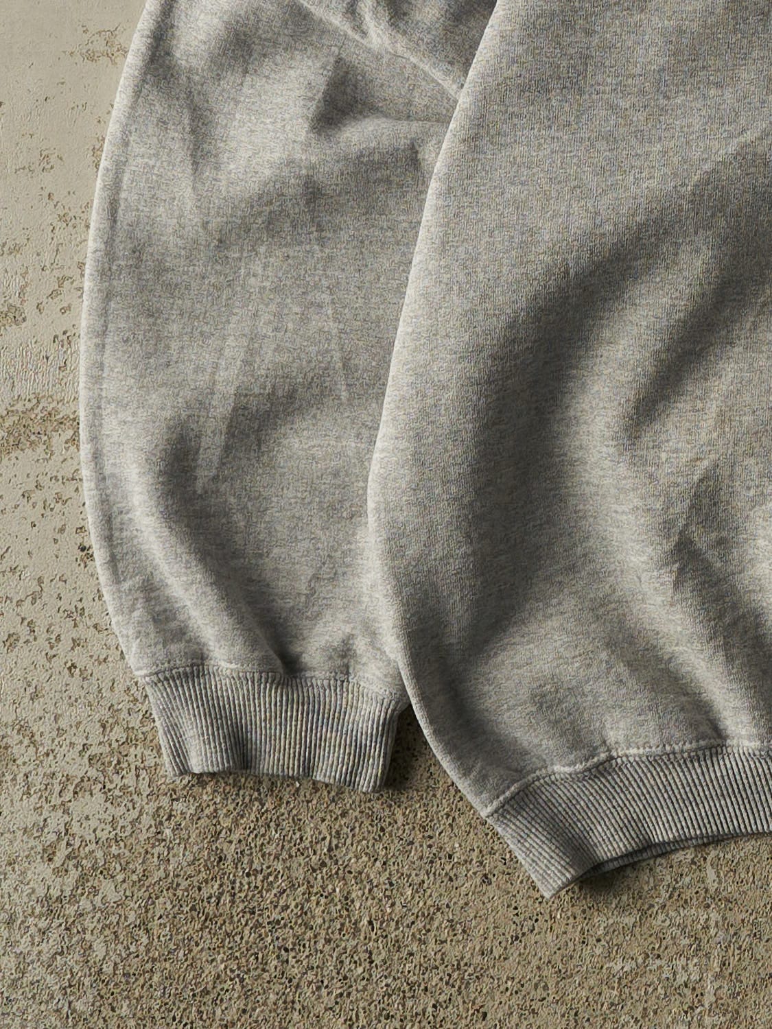 Vintage Y2K Grey US Navy Crewneck (L/XL)