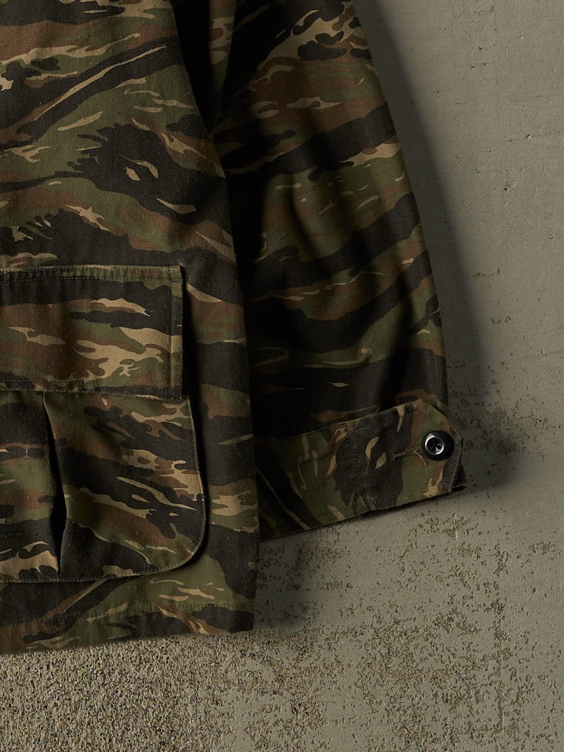 Vintage 90s Camo Tiger Camo Button Up Long Sleeve (XXL/XXXL)