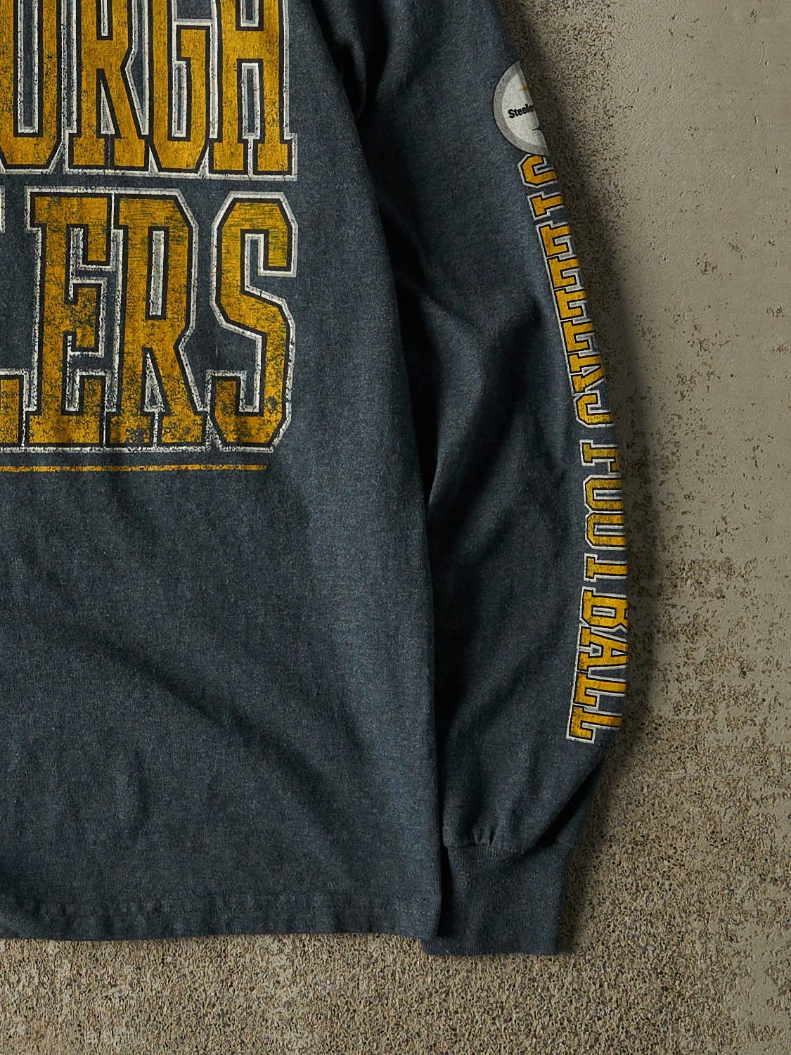 Vintage Y2K Charcoal Grey Pittsburgh Steelers Long Sleeve (S/M)