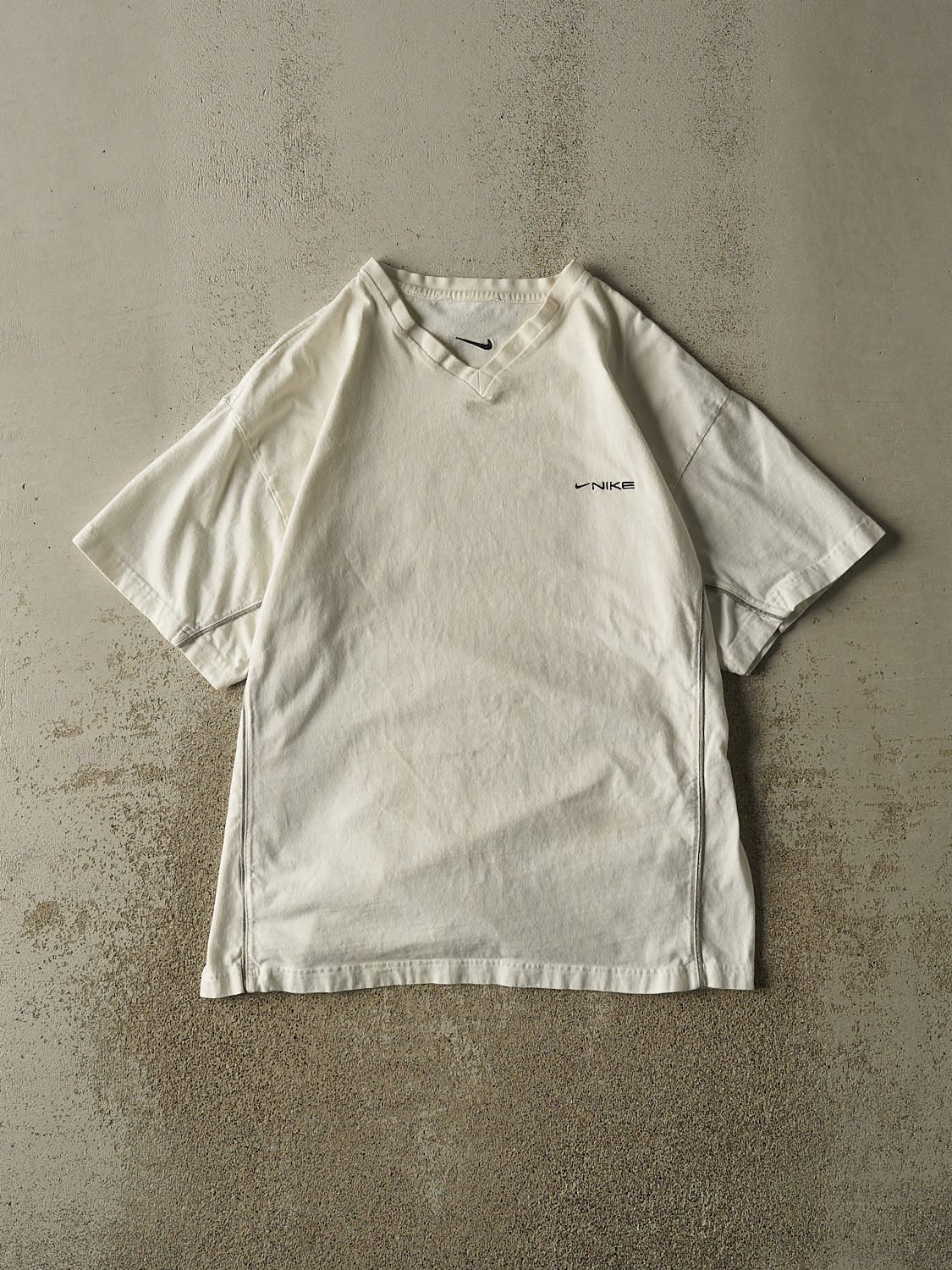 Vintage 90s White Nike Embroidered V Neck Tee (L/XL)