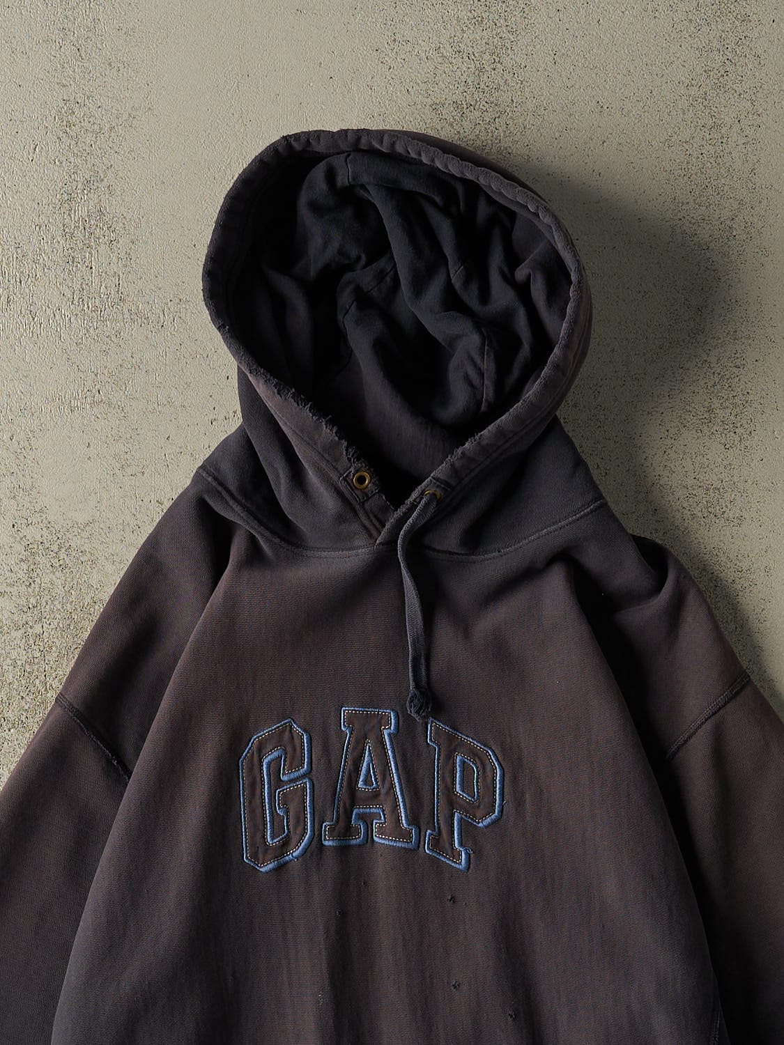 Vintage Y2K Navy Blue Gap Embroidered Hoodie (L/XL)