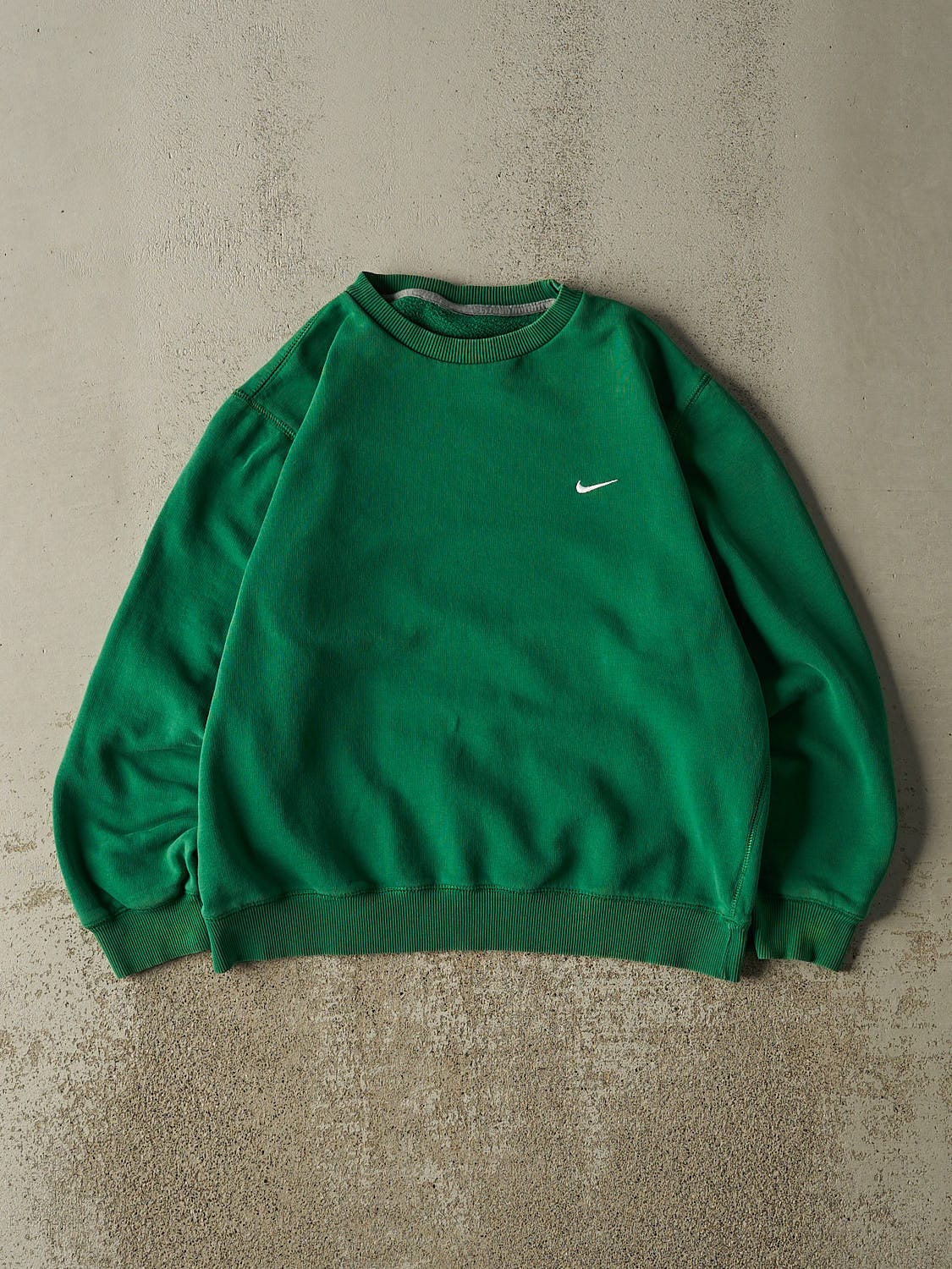 Vintage Y2K Green Nike Embroidered Crewneck (S/M)