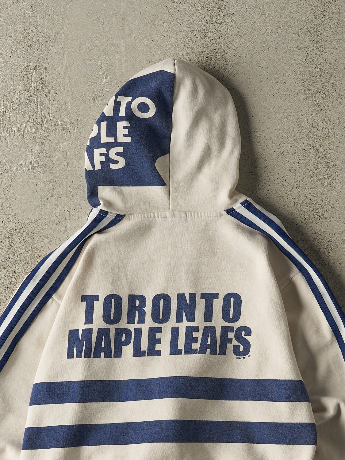 Vintage 90s White & Blue Toronto Maple Leafs Embroidered Zip Up Hoodie (XS)
