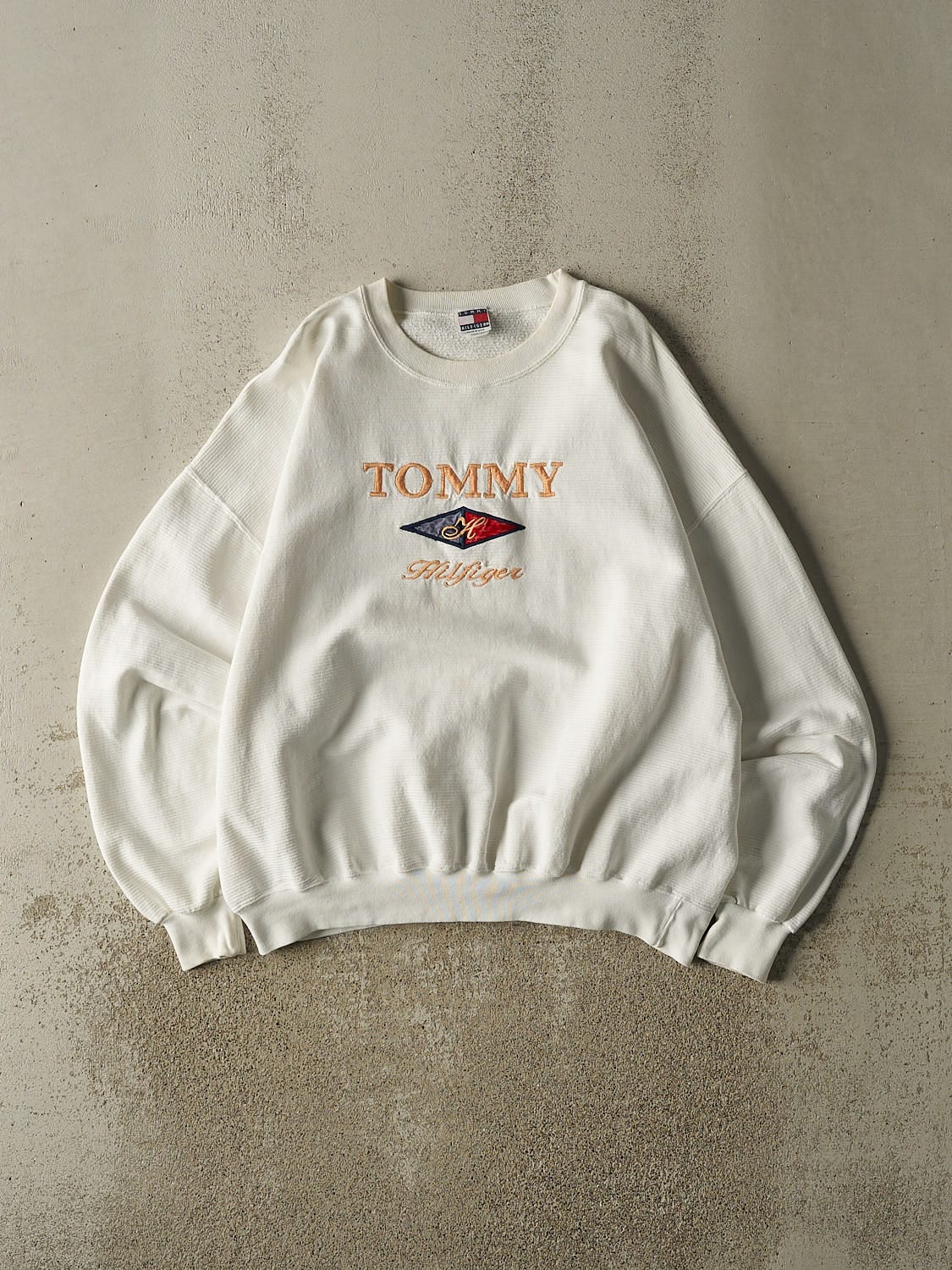 Vintage 90s White Tommy Hilfiger Embroidered Lightweight Crewneck (XL/XXL)