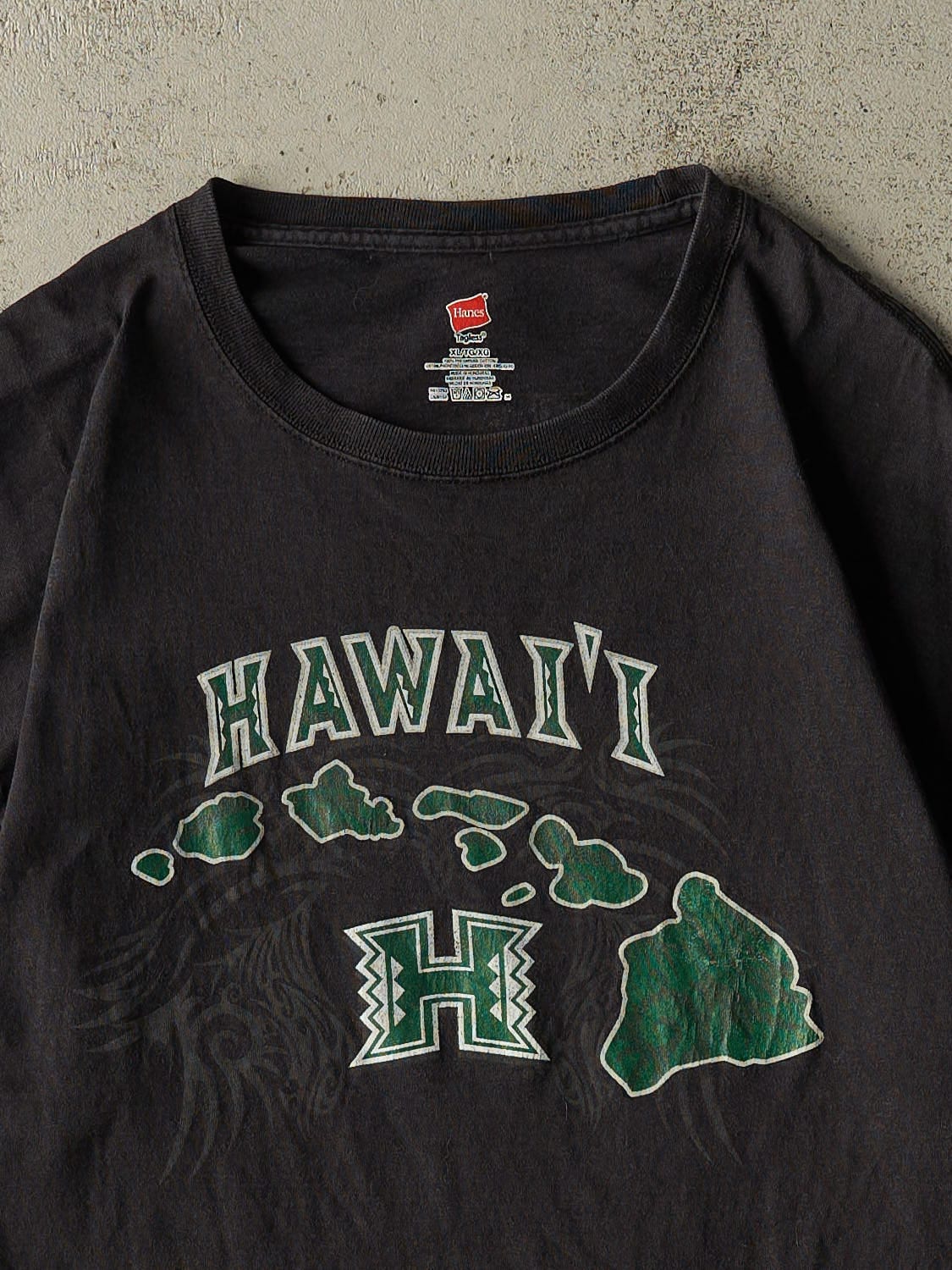 Vintage Y2K Black University of Hawaii Tee (L)