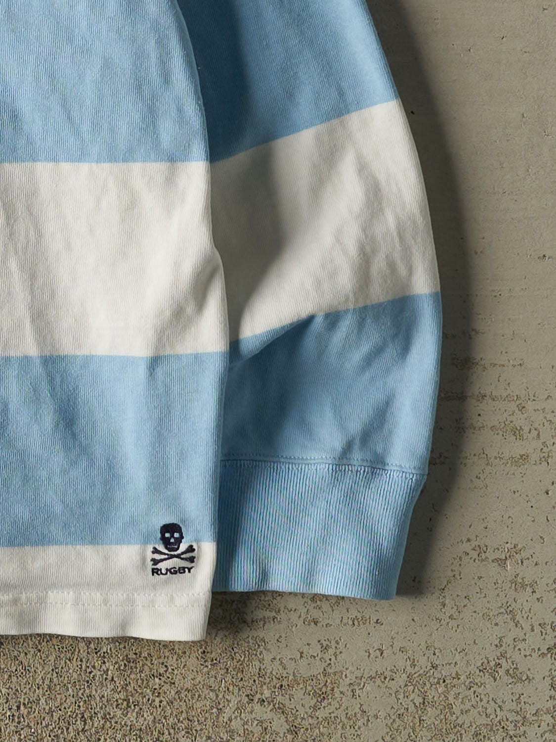 Vintage Y2K White & Blue Quarter Button Long Sleeve (XL)
