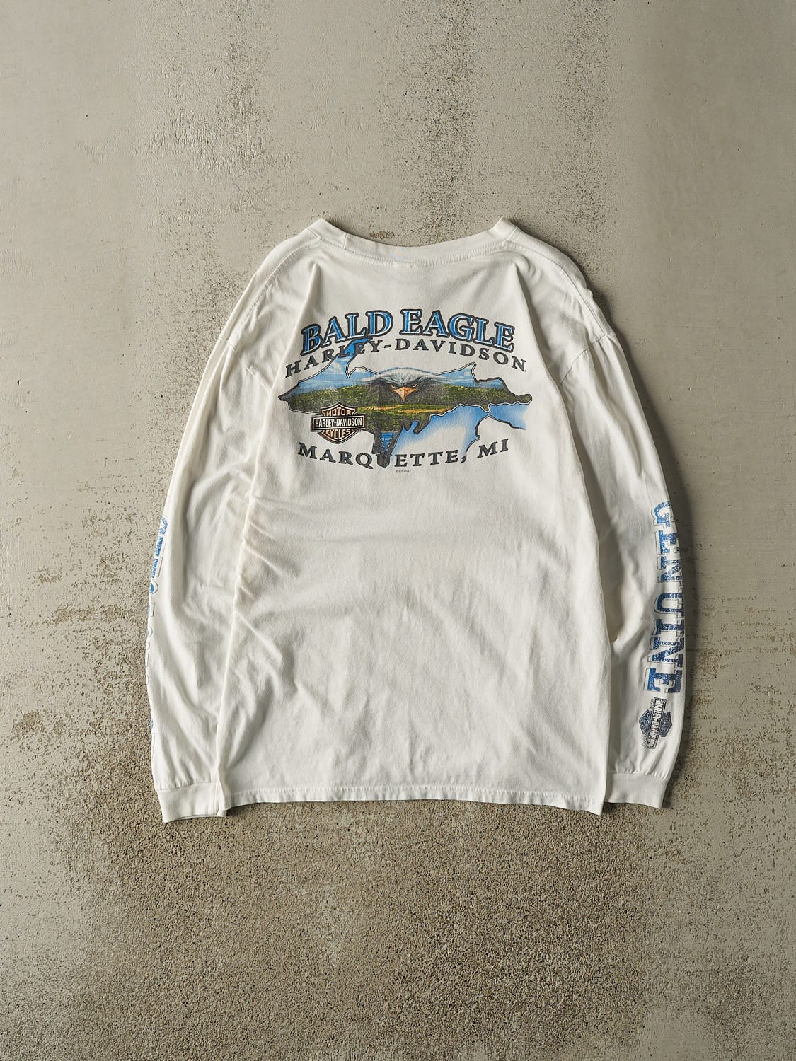 Vintage 13' White Harley Davidson Marquette MI Long Sleeve (M/L)