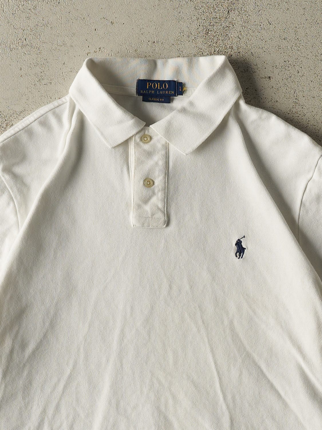 Vintage Y2K White Polo Quarter Button Tee (L)