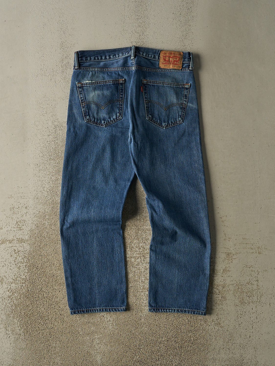 Vintage Y2K Dark Wash Levi's 505 Jeans (34x27.5)