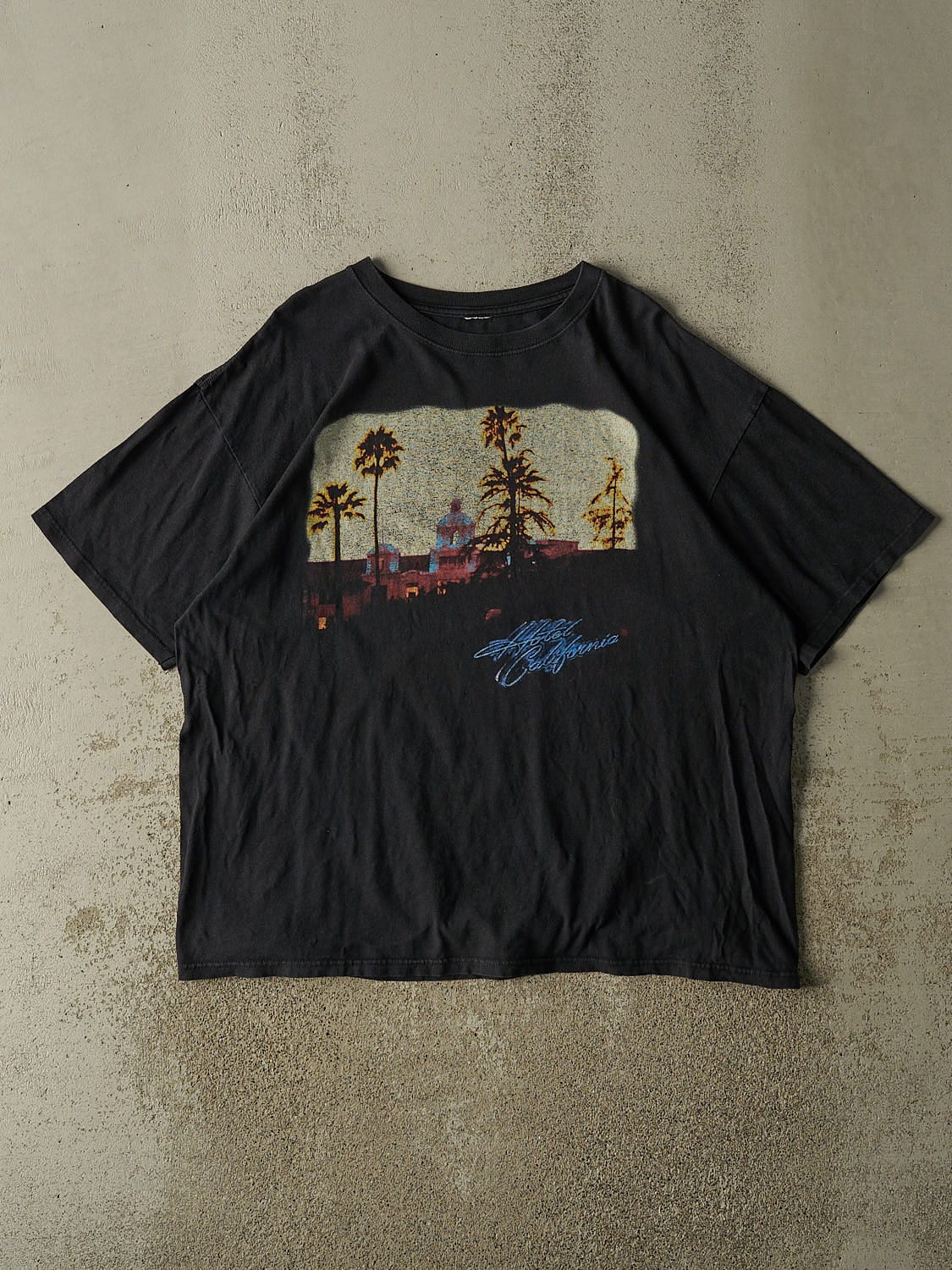 Vintage 10' Black The Eagles "Hotel California" Band Tee (XL/XXL)