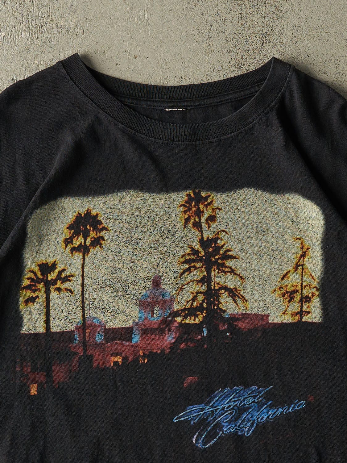Vintage 10' Black The Eagles "Hotel California" Band Tee (XL/XXL)