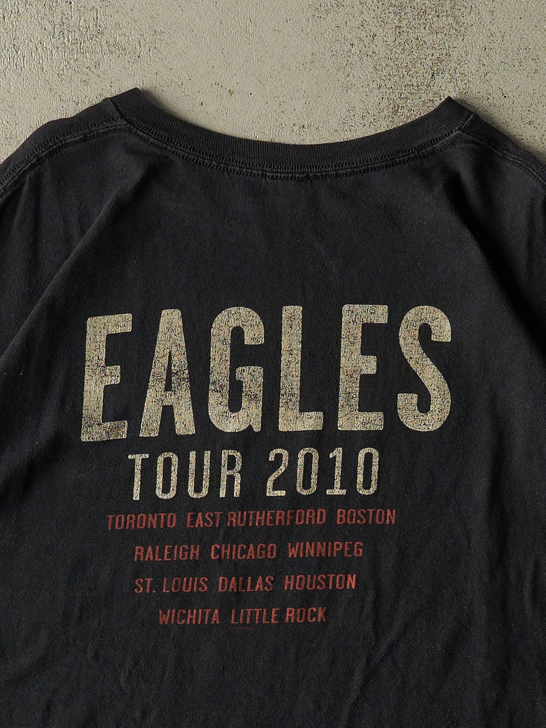Vintage 10' Black The Eagles "Hotel California" Band Tee (XL/XXL)