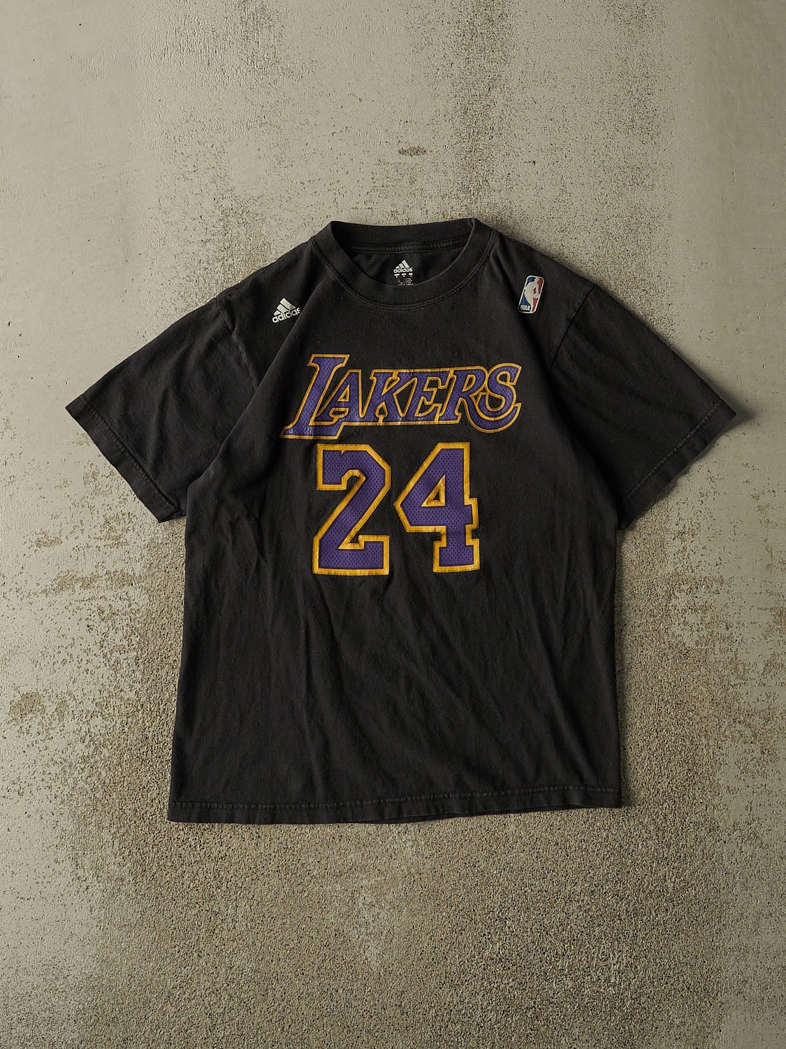 Vintage Y2K Faded Black Adidas Los Angeles Lakers #24 Kobe Bryant Tee (S/M)