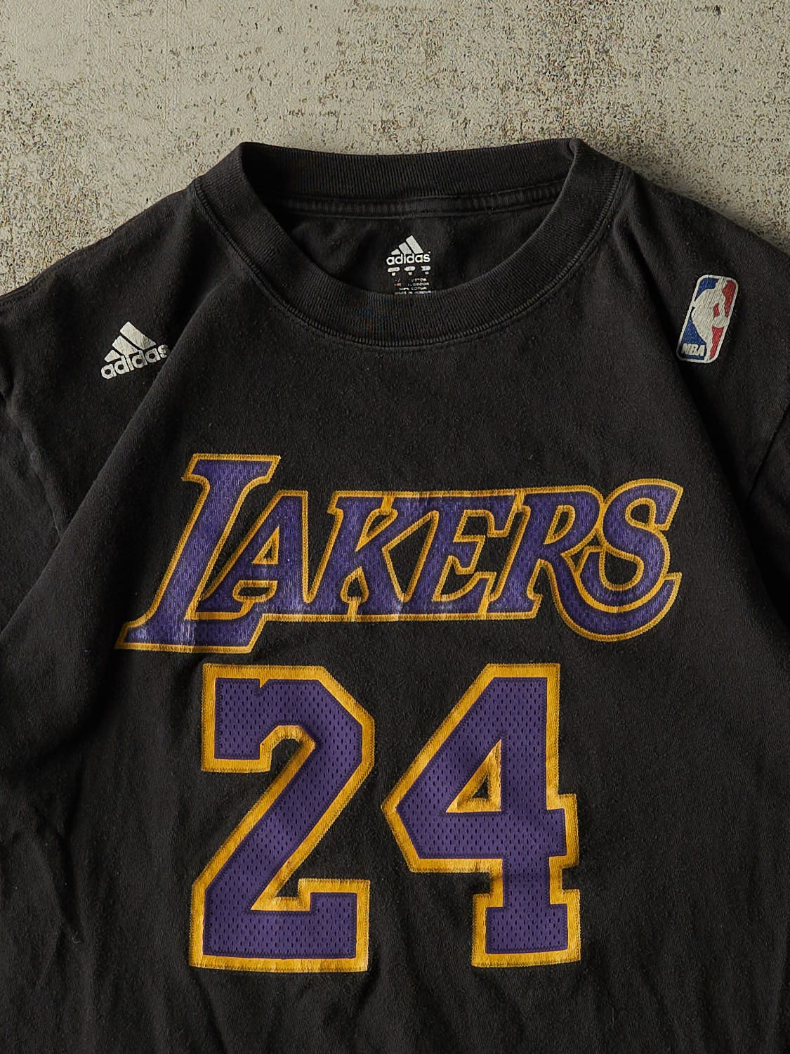 Vintage Y2K Faded Black Adidas Los Angeles Lakers #24 Kobe Bryant Tee (S/M)