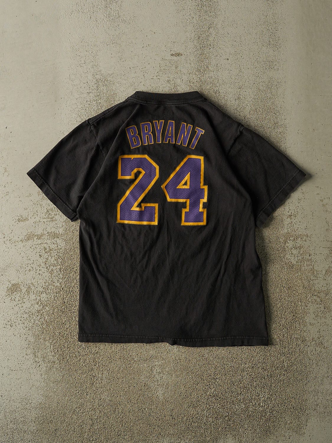 Vintage Y2K Faded Black Adidas Los Angeles Lakers #24 Kobe Bryant Tee (S/M)