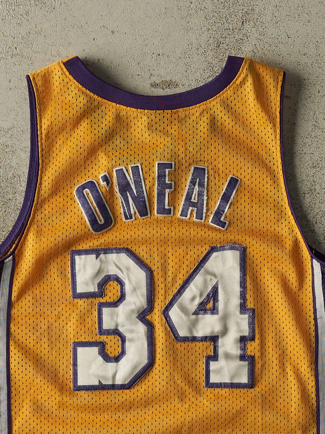Vintage Y2K Yellow Los Angeles Lakers #34 Shaquille O'Neal Jersey (XS/S)