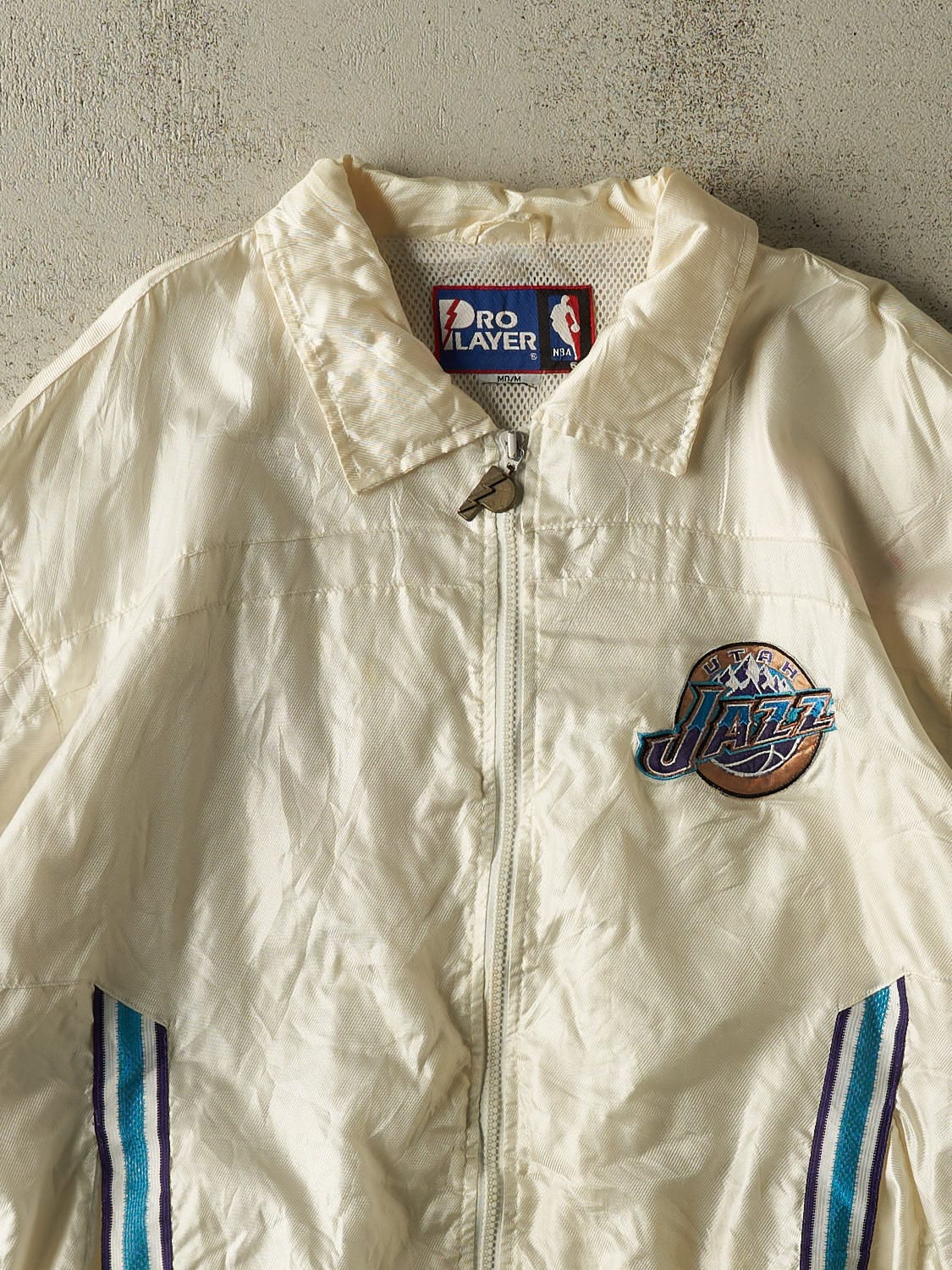 Vintage 90s White Utah Jazz Pro Player Windbreaker Jacket (L)