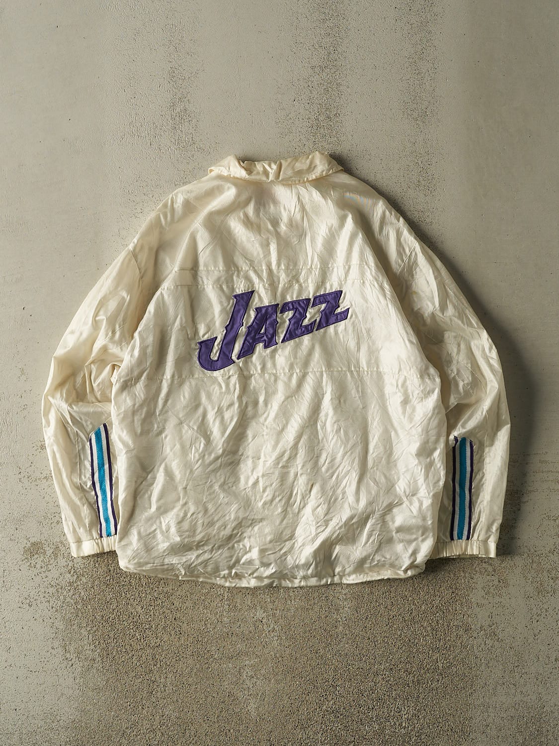 Vintage 90s White Utah Jazz Pro Player Windbreaker Jacket (L)