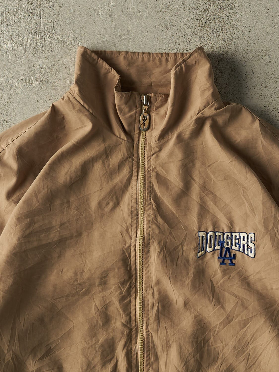 Vintage 90s Beige LA Dodgers Windbreaker Jacket (L/XL)