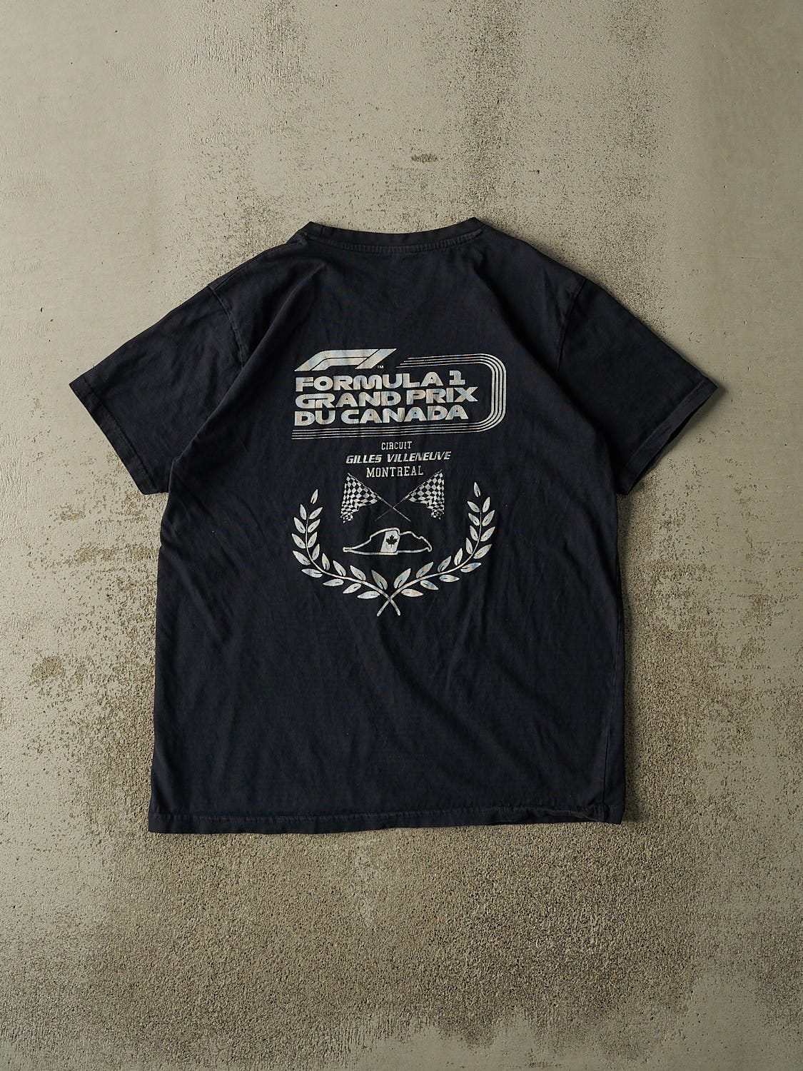 Vintage Y2K Black Red Bull F1 Racing Tee (L/XL)